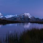 Abenddämmerung –Piz Roseg und Piz Corvatsch siegeln sich einen kleinen Bergsee