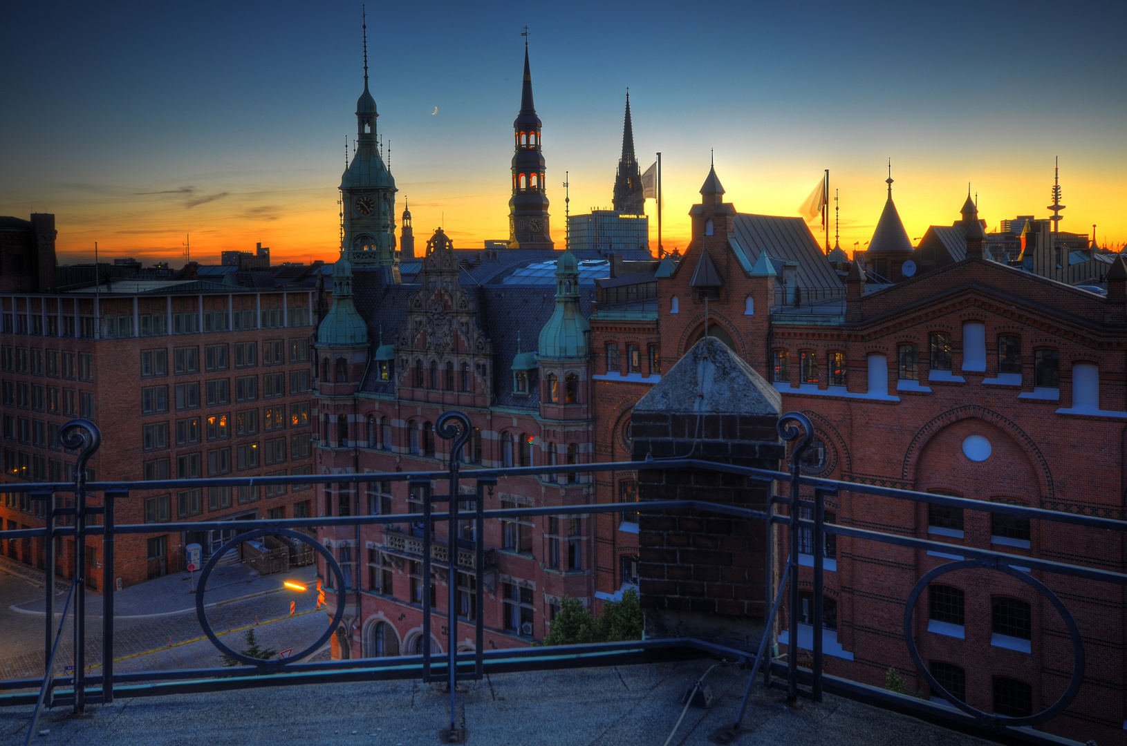 Abenddämmerung über der Speicherstadt