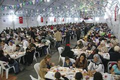 "Abendessen im Zelt zum Ramadan"