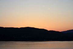 Abendglühen am Fjord gegen 23 Uhr