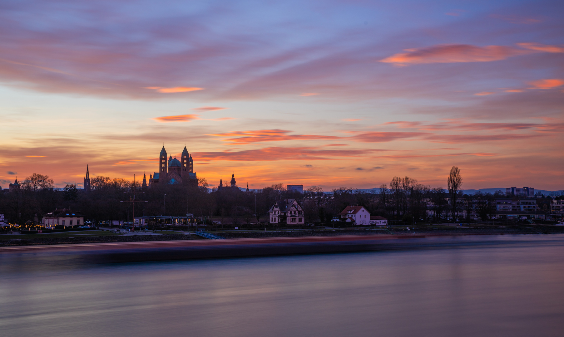 Abendglühen überm Dom