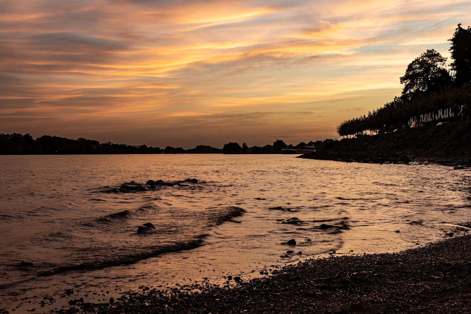 Abendhimmel am Rhein...