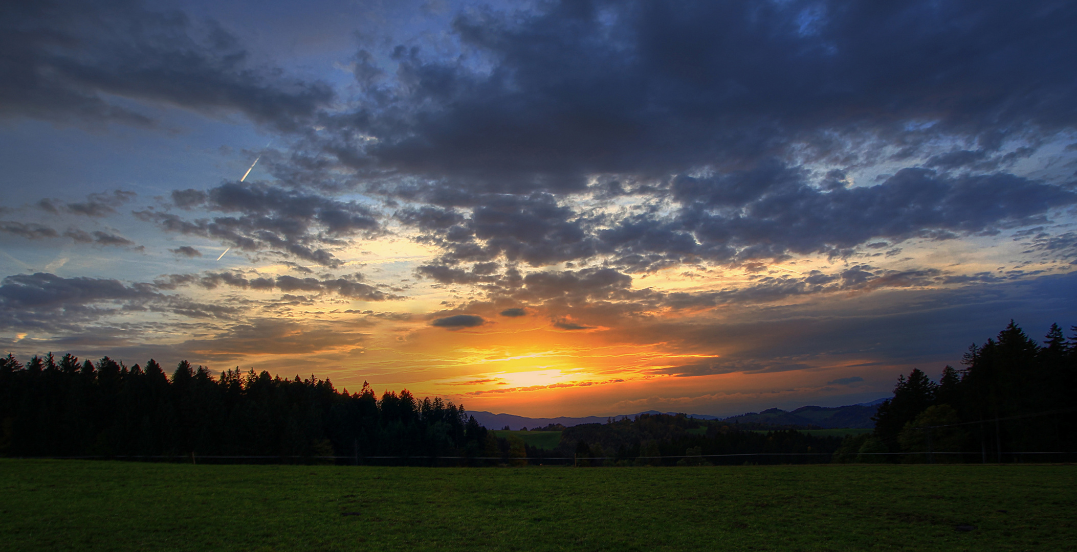 Abendhimmel an einem Herbstabend