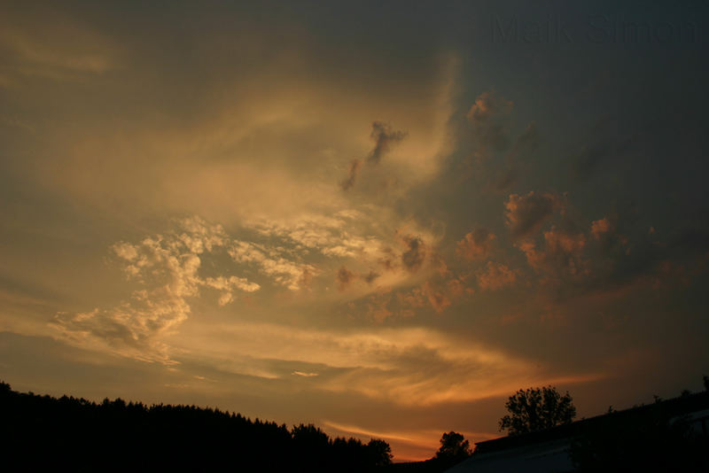 Abendhimmel in Braun-Orange