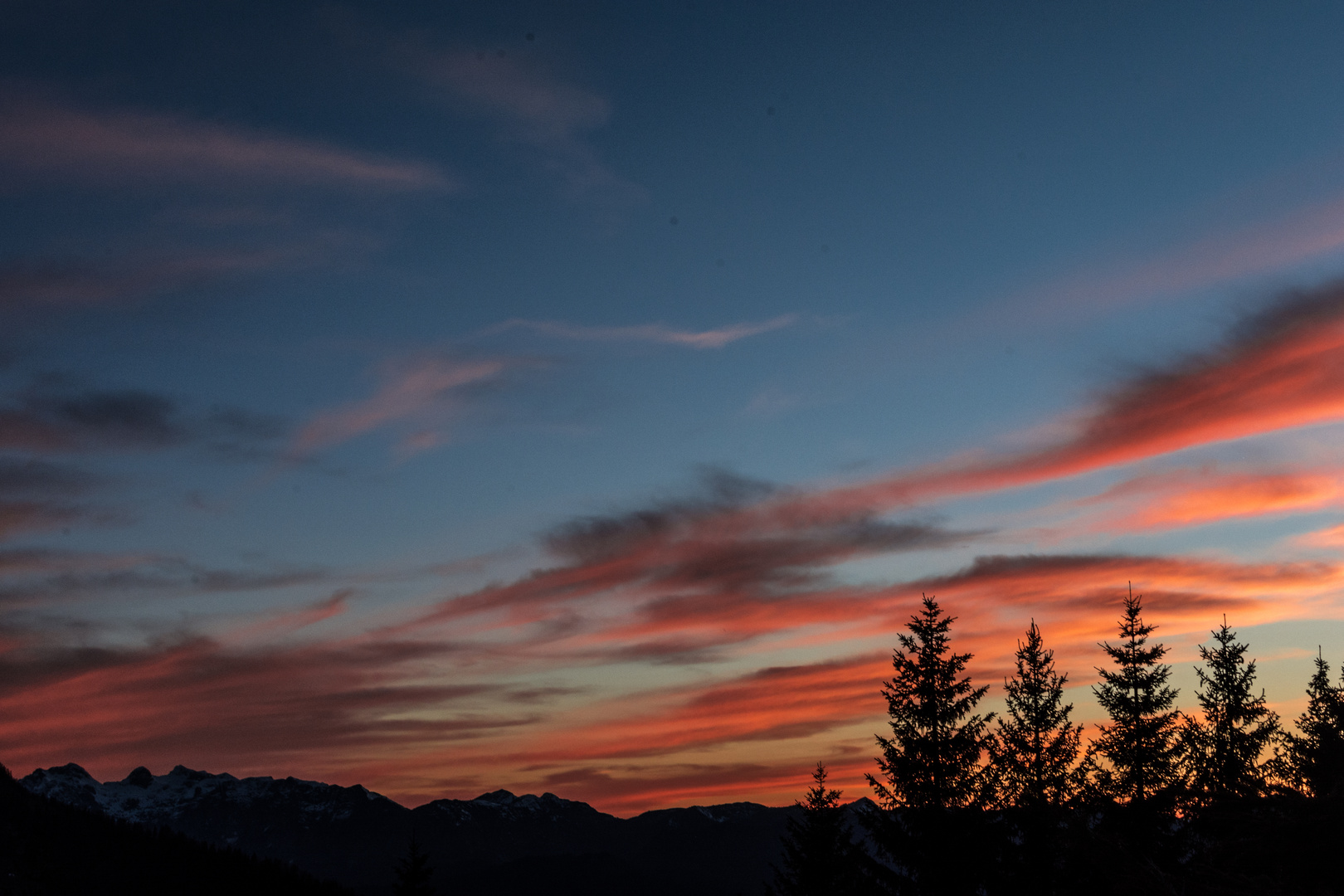 Abendhimmel in den Bergen