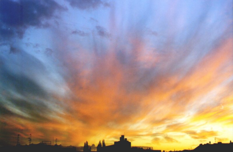 Abendhimmel über Berlins Dächer