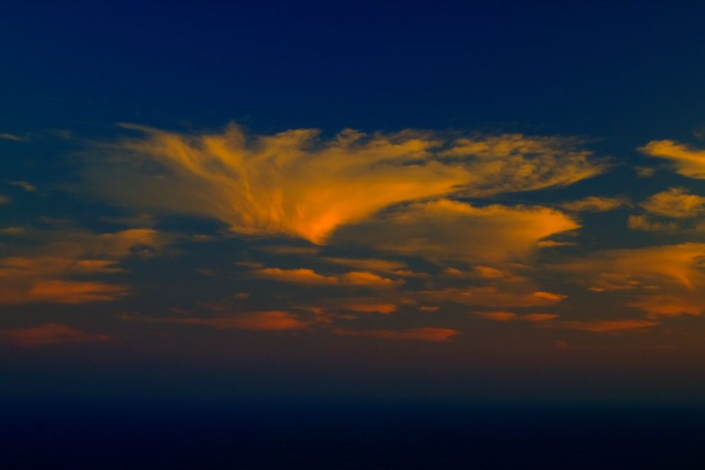 Abendhimmel über dem Meer