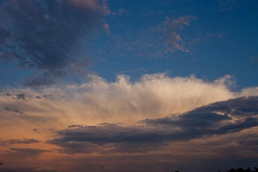 Abendhimmel über dem Solothurner Mitteland