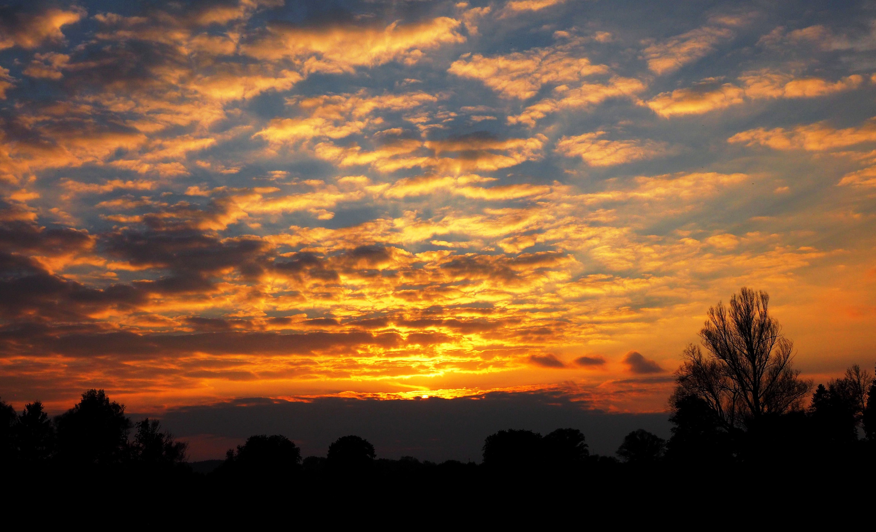 Abendhimmel über den Amperauen