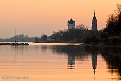 Abendhimmel über der Burg und dem Rhein bei Eltville im Rheingau / Eltville 2008