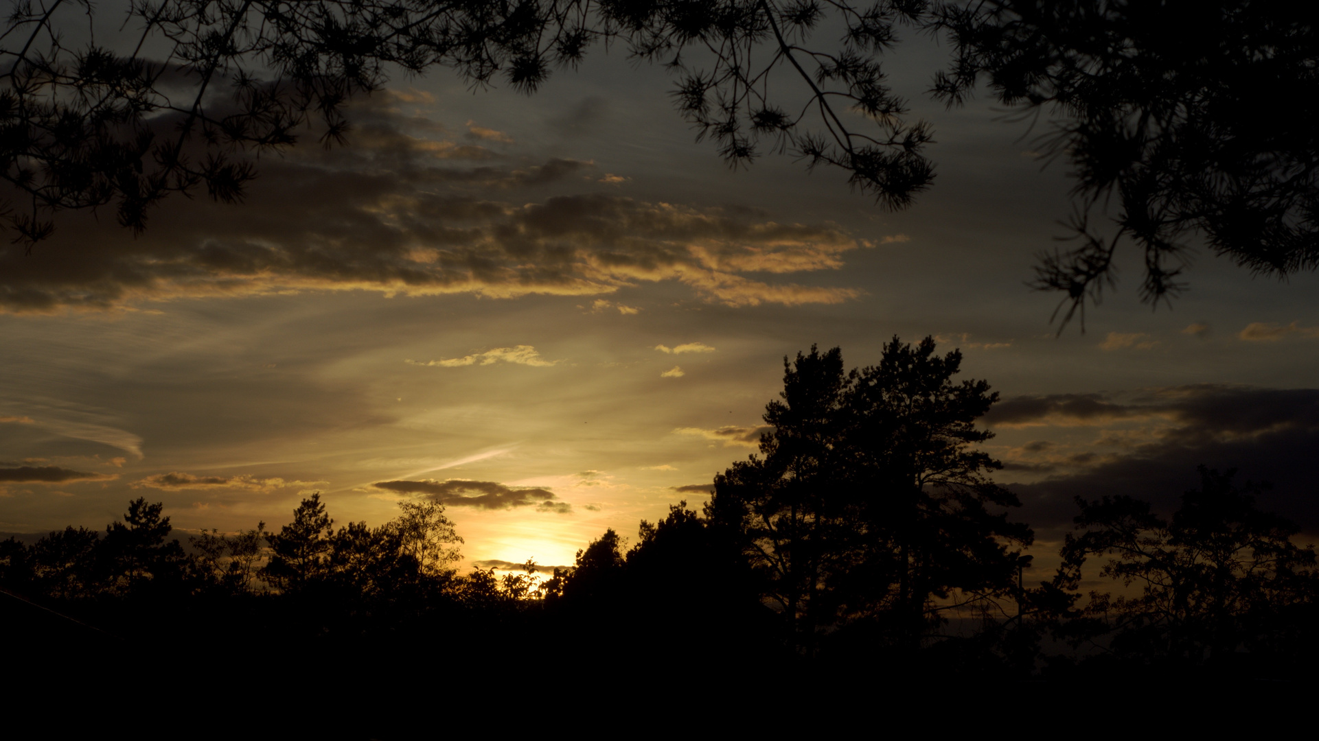 Abendhimmel über der Stadt