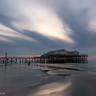 Abendhimmel über der Strandbar