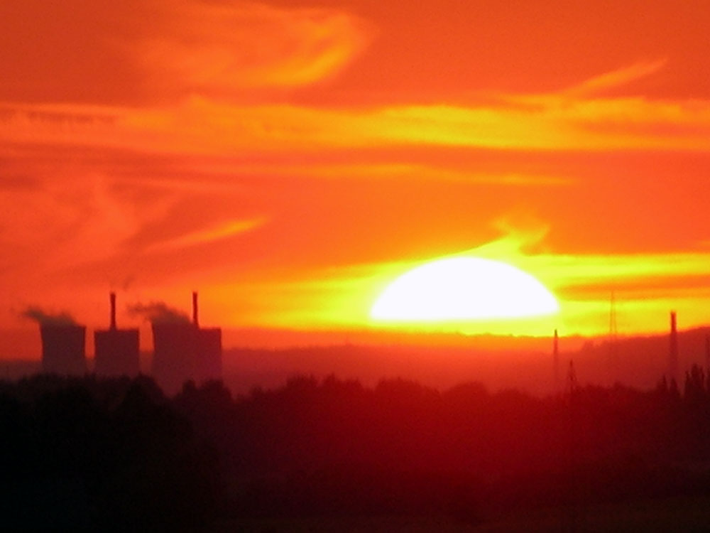 Abendhimmel über Duisburg