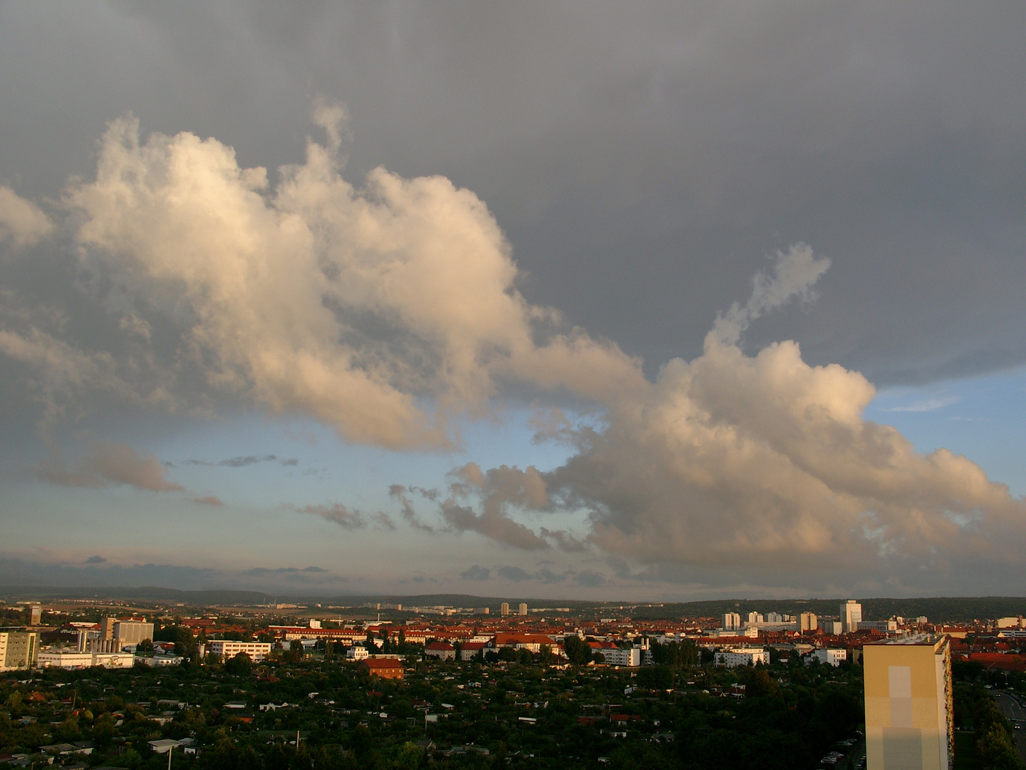 Abendhimmel über Erfurt - Bild 1