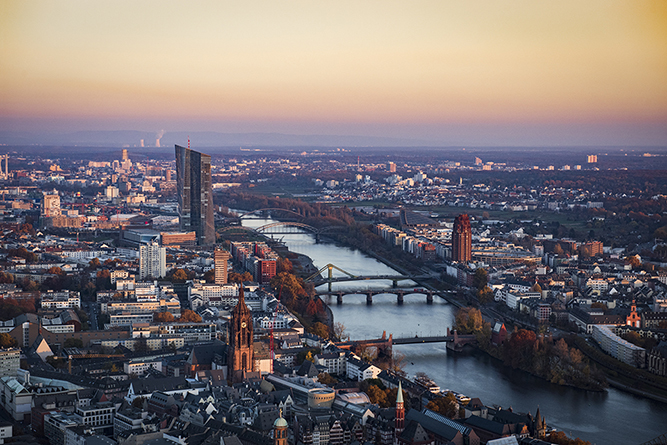 Abendhimmel über Frankfurt