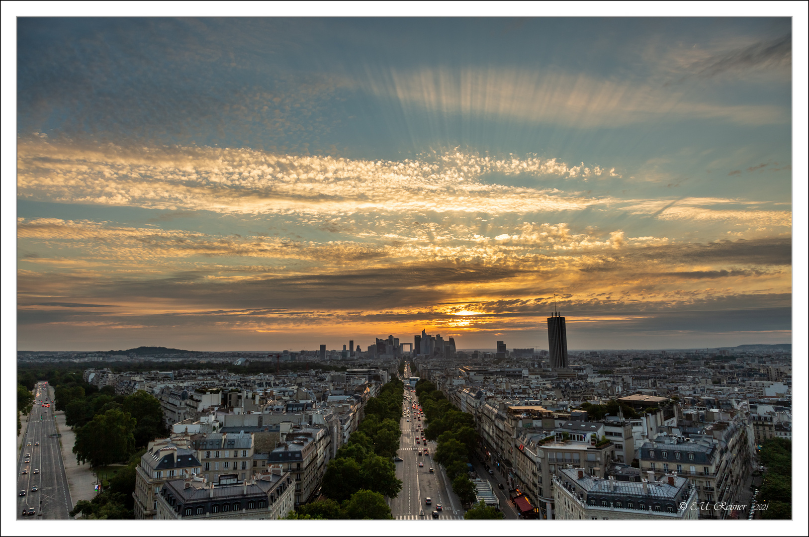 Abendhimmel über Paris