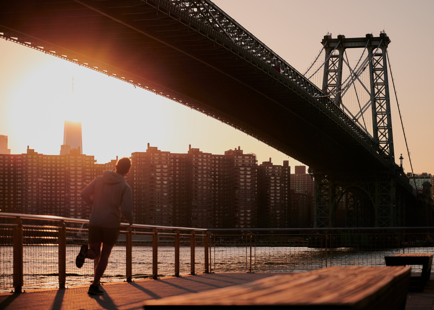 Abendlauf unter der Williamsburg Bridge