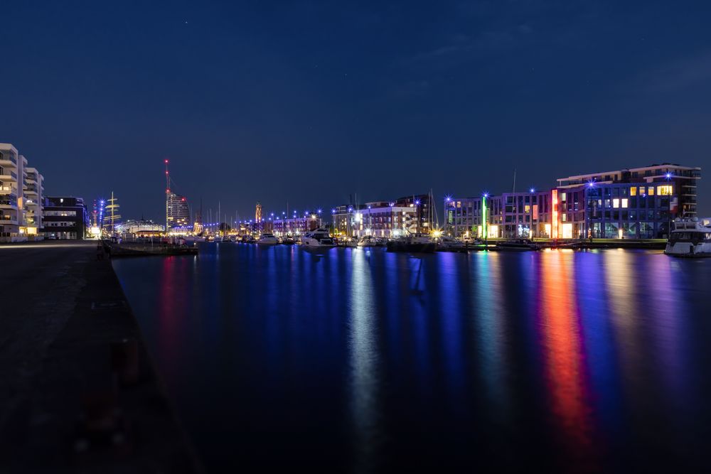 Abendleuchten im Hafen