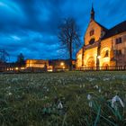 ABENDLICHE FRÜHLINGSSTIMMUNG IM KLOSTERGARTEN