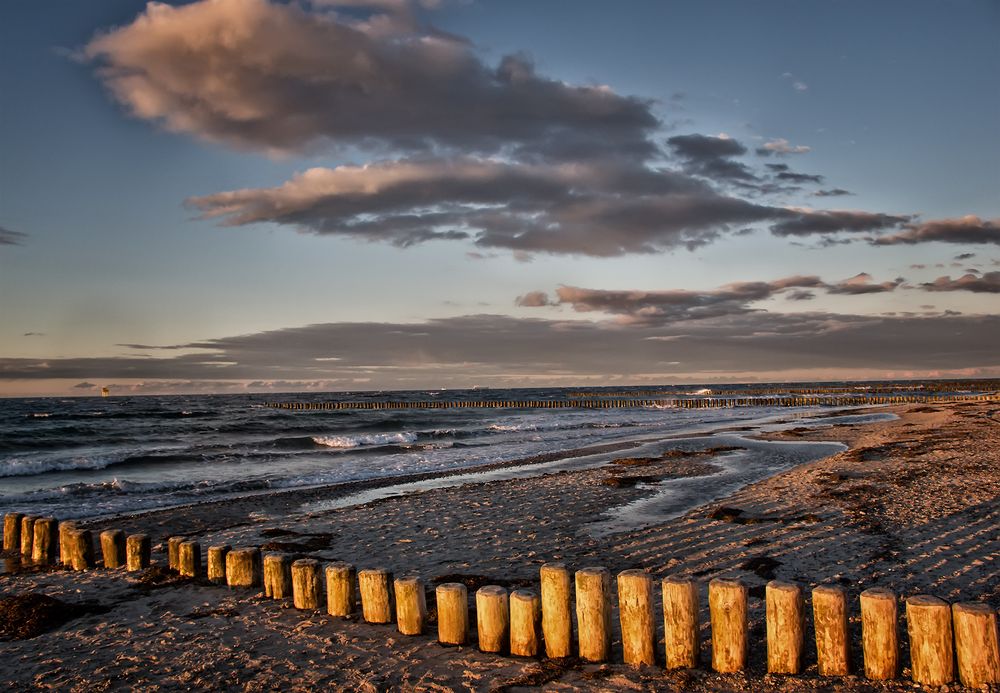 Abendliche Herbststimmung am Meer