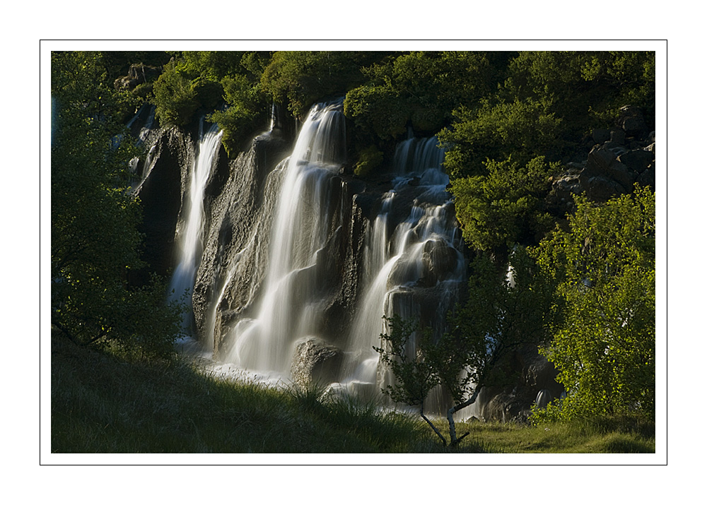 abendliche Hraunfossar