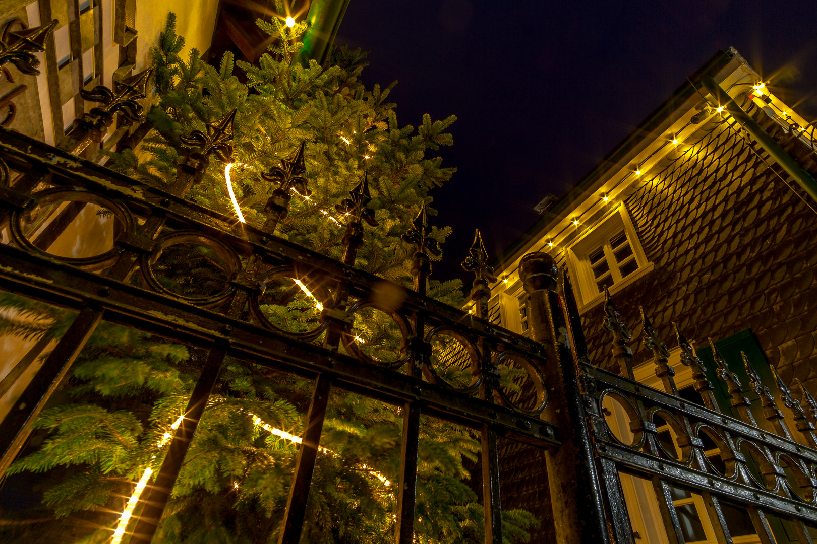 Abendliche Impressionen am Heimatmuseum in der Altstadt von Bergneustadt