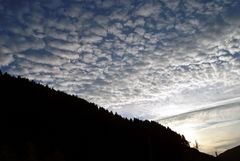 Abendliche Schäfchen(wolken) im Sauerland