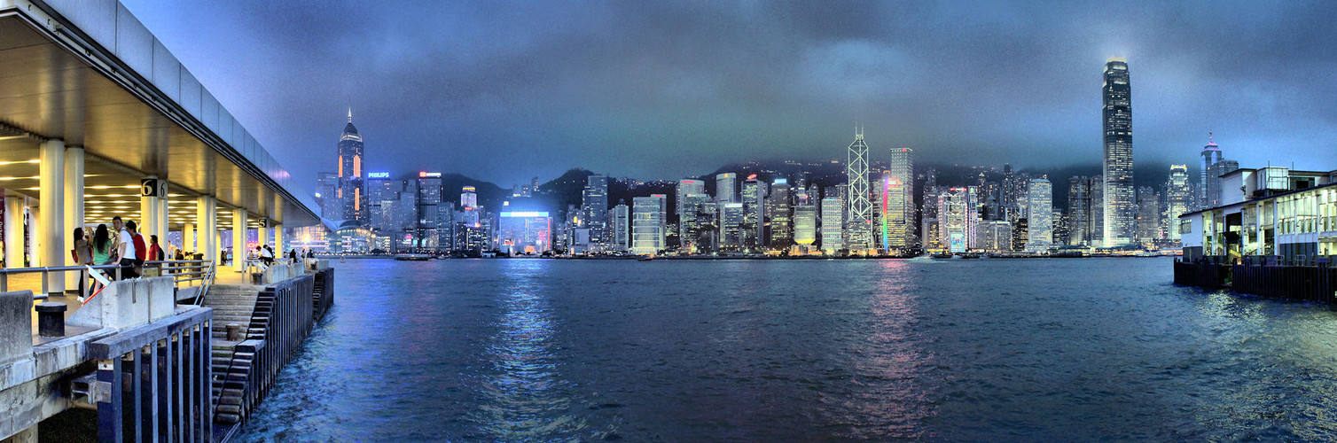 abendliche Skyline von HK