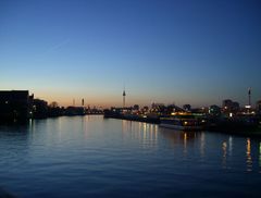 Abendliche Spree - Blick nach Westen