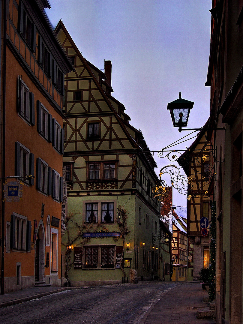 Abendliche Stadtansicht von Rothenburg ob der Tauber