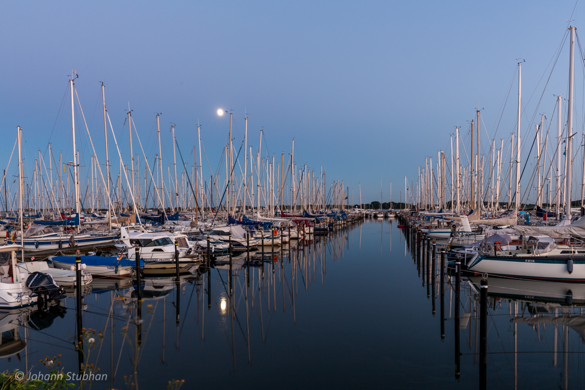 Abendliche Stille im Hafen II