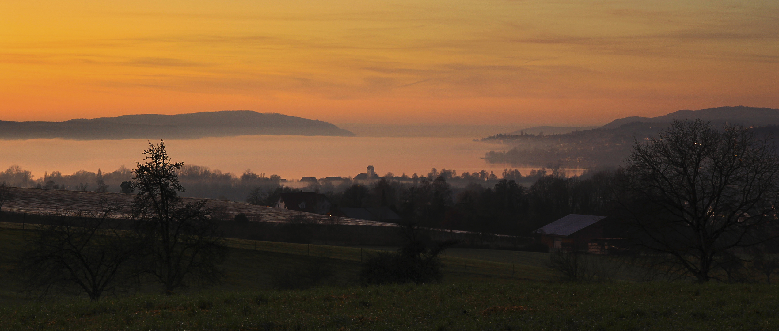 Abendliche Stille liegt über dieser Landschaft