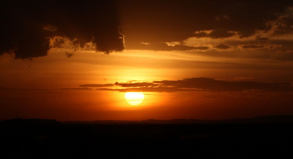 abendliche Stimmung in Masai Mara - mit musikalischer Untermalung >>>