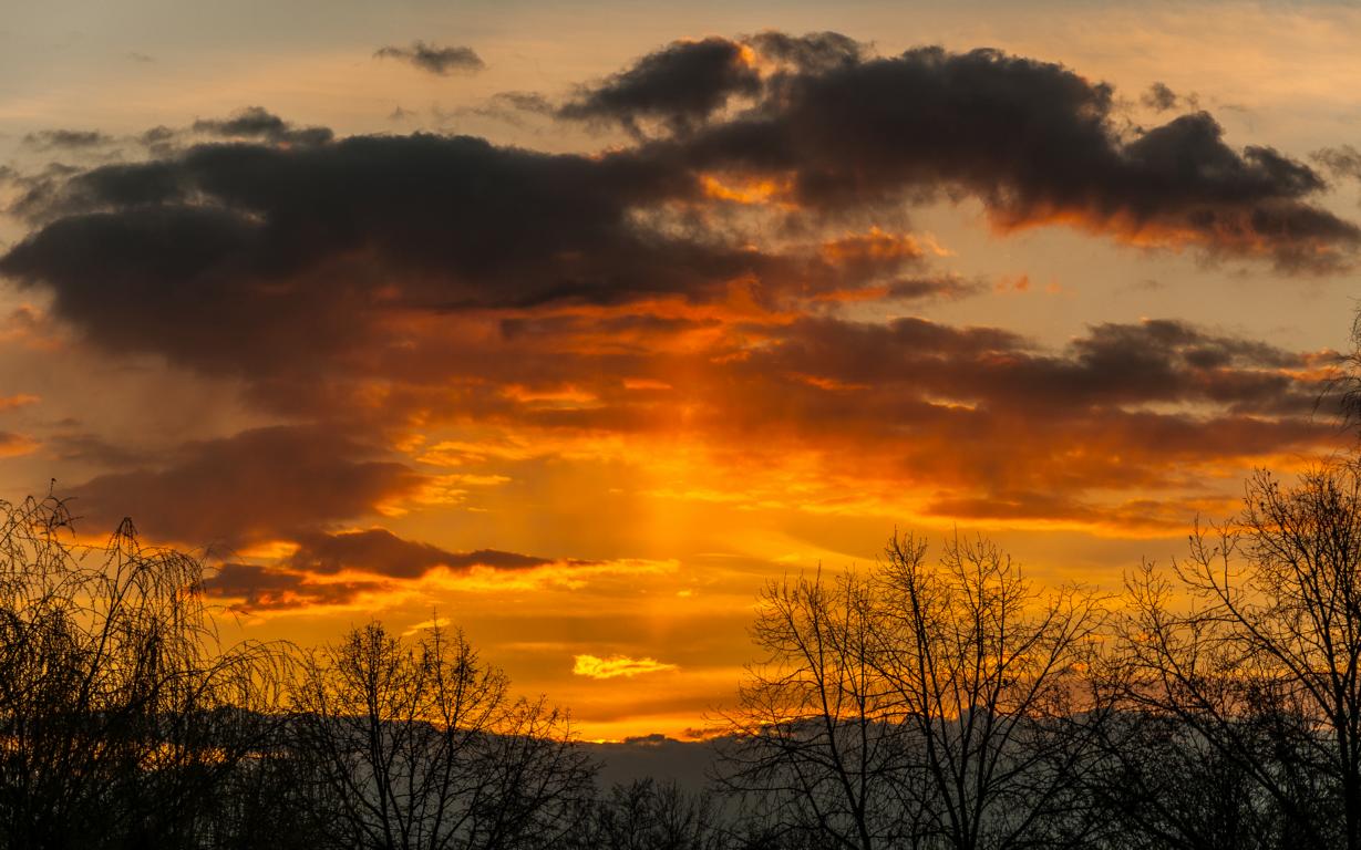 Abendlichehimmel am Karsamstag