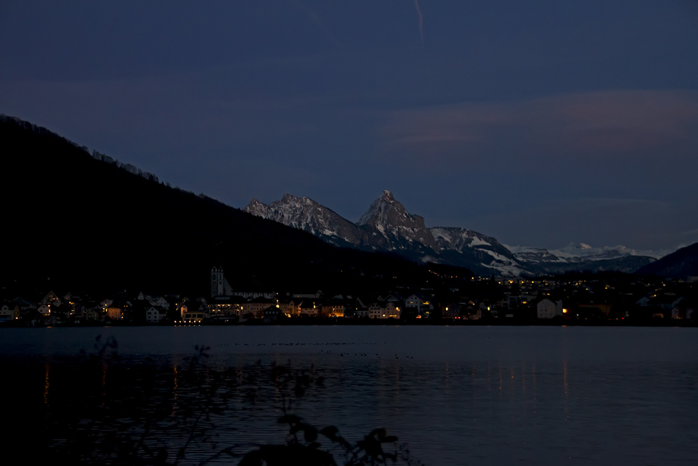 Abendlicher Blick auf Arth am Zugersee