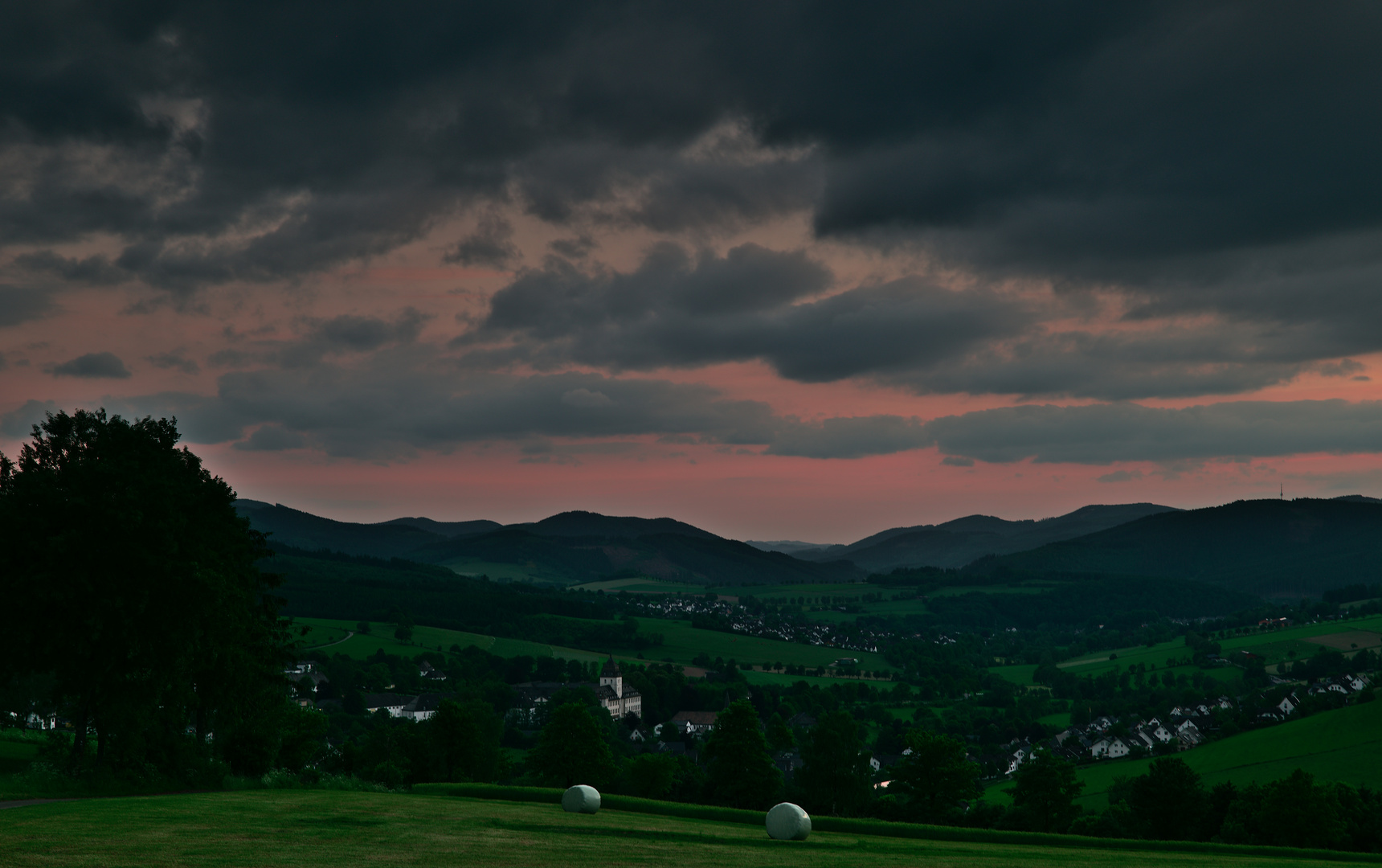 Abendlicher Blick auf Grafschaft