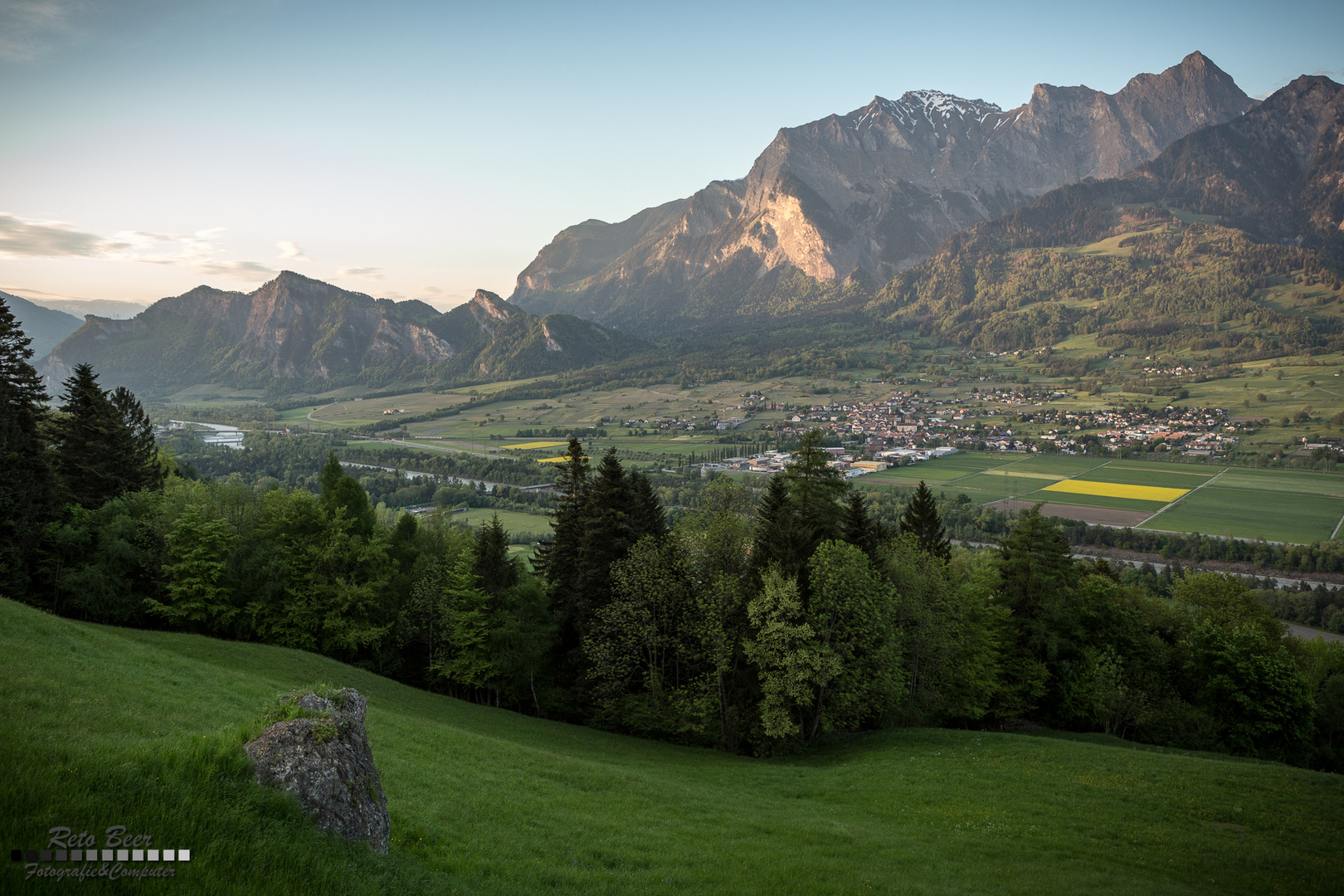 Abendlicher Blick auf Maienfeld