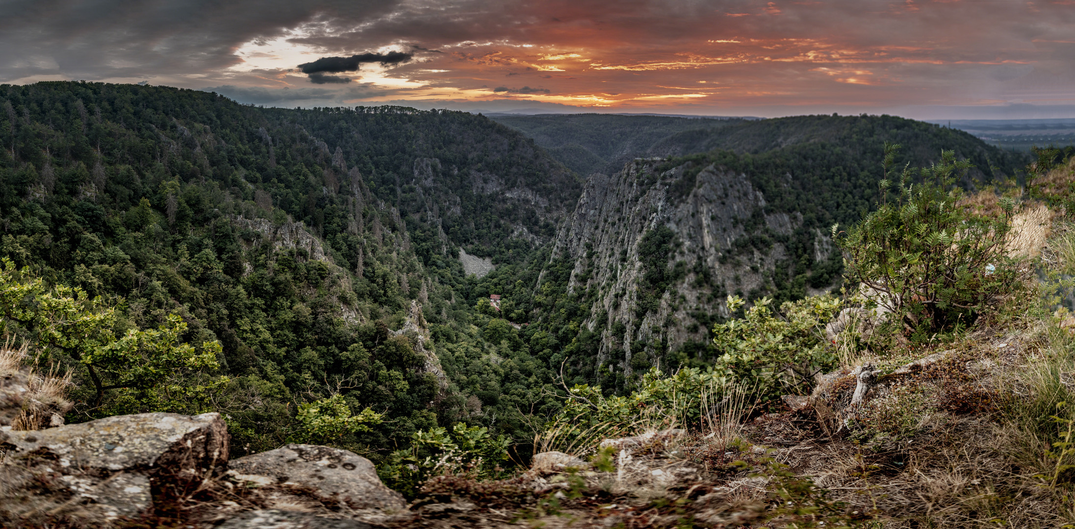 Abendlicher Blick ins Bodetal ... harzlich und schön....