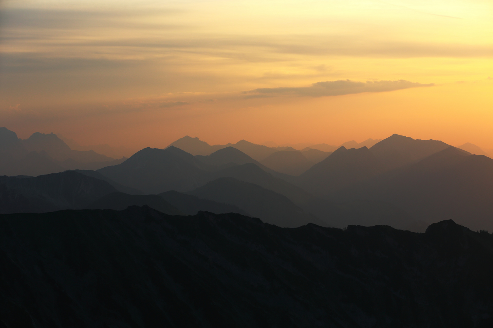 Abendlicher Blick ins Karwendelgebirge