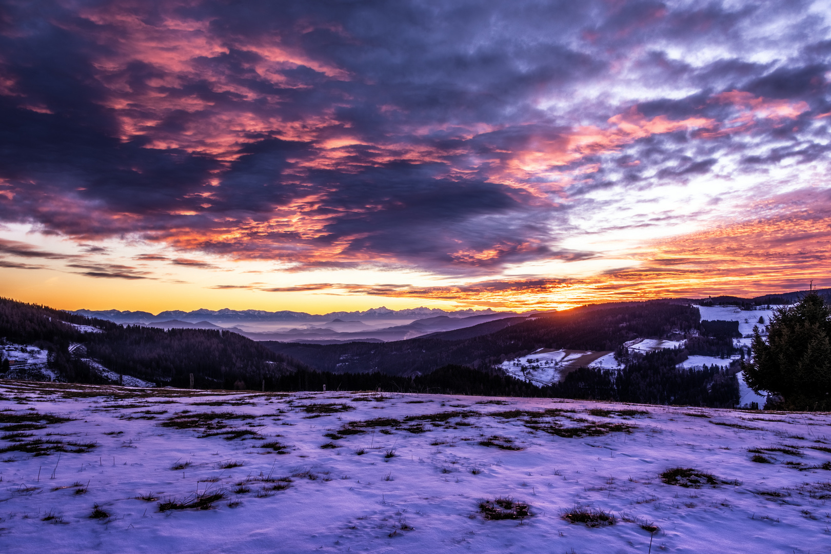 Abendlicher Blick über Kärnten