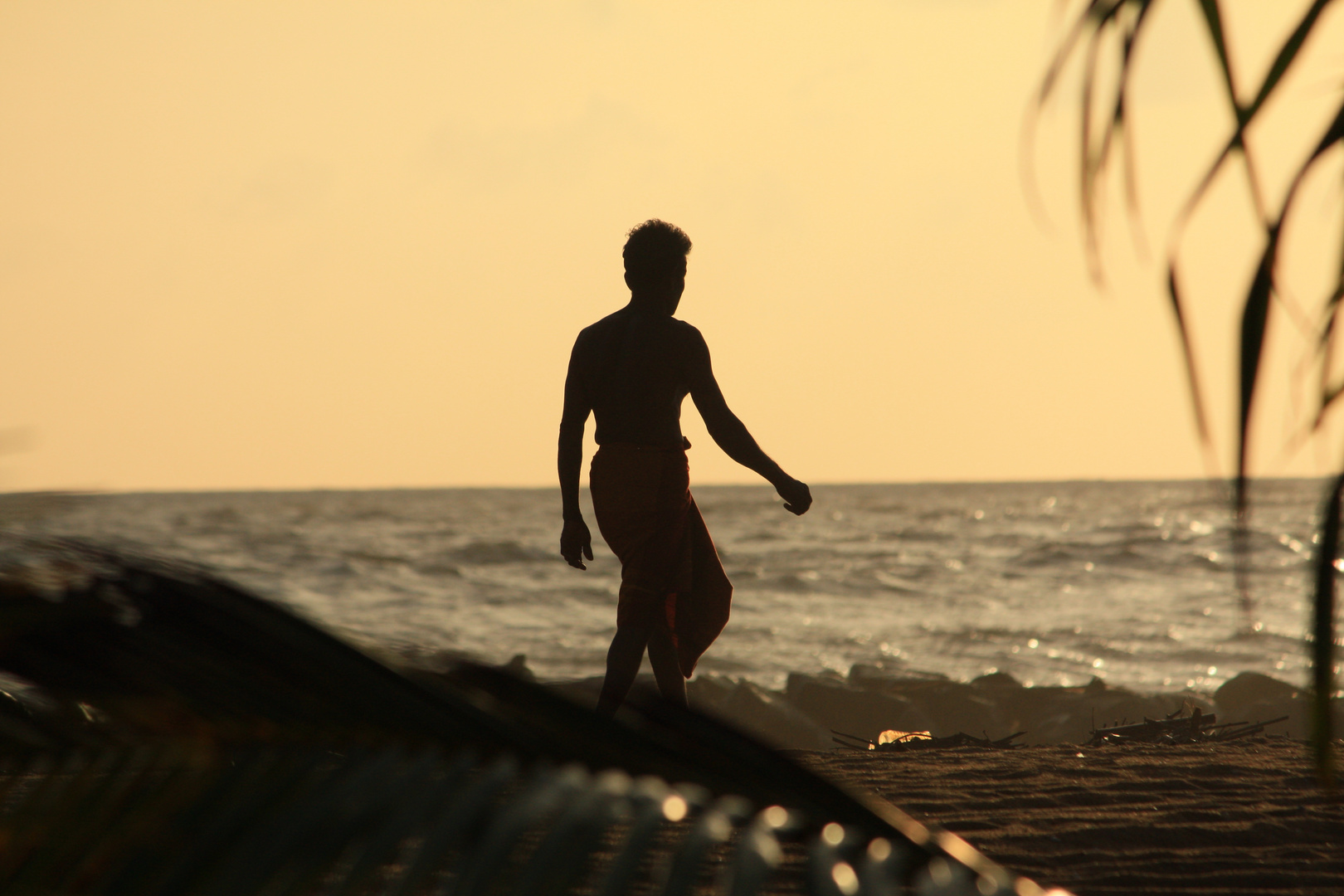 Abendlicher Schnappschuss am Strand von Kalutara.