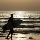 Abendlicher Surfer