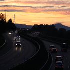 Abendlicher Verkehr auf der Autobahn