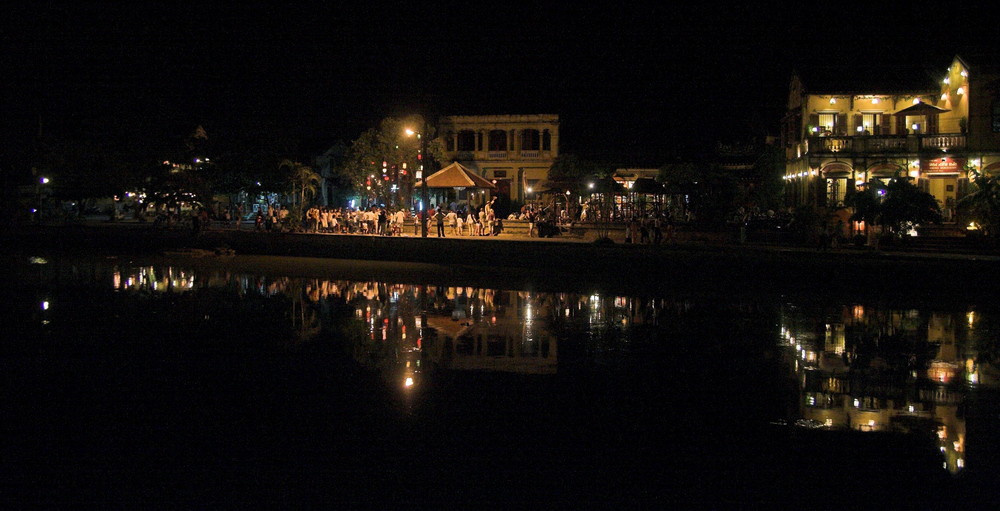 Abendliches Kleinstadttreiben in Hoi An