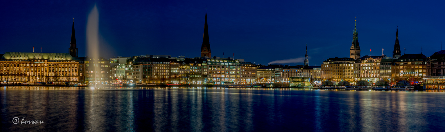 Abendliches Panaroma Jungfernstieg-Ballindamm