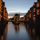 Abendliches Wasserschloss in der Speicherstadt