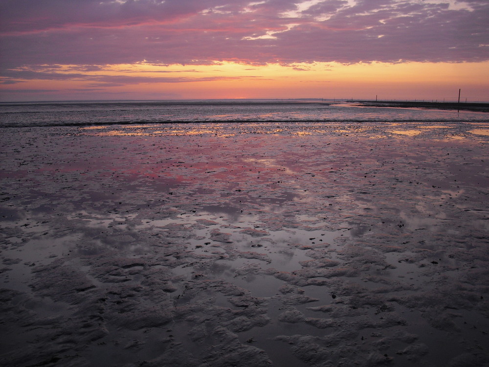 Abendliches Wattenmeer wartet auf die Flut