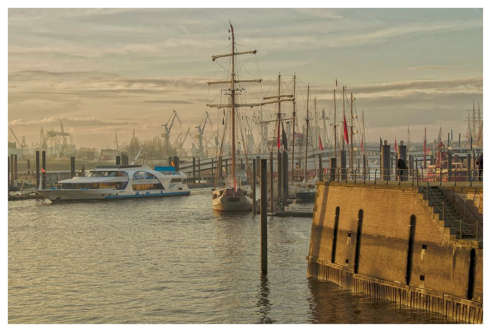 Abendlicht am Hafen