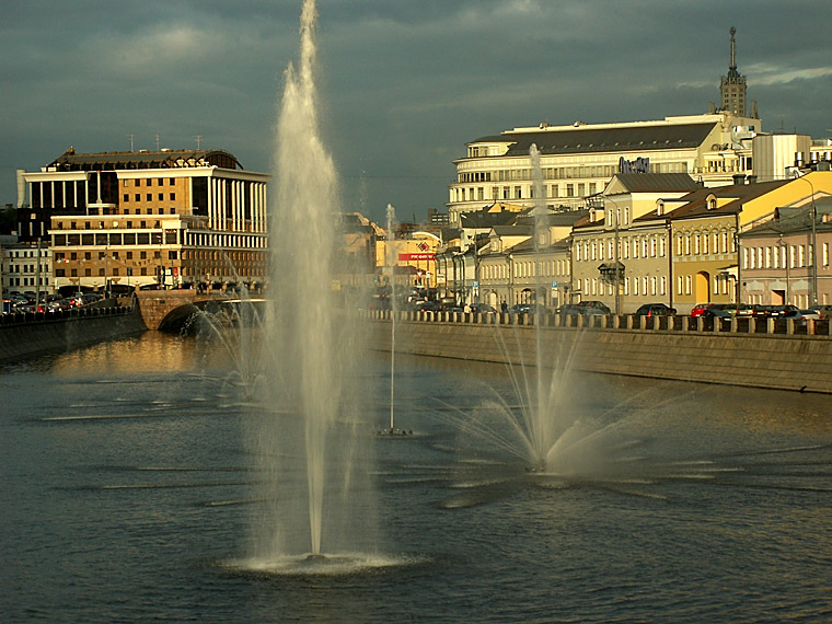 Abendlicht am Kanal