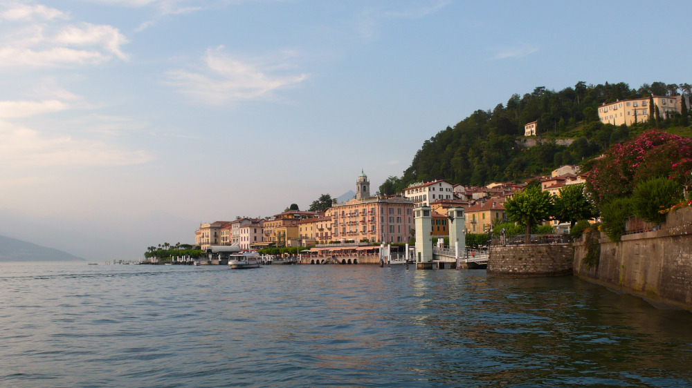 Abendlicht fällt auf Bellagio